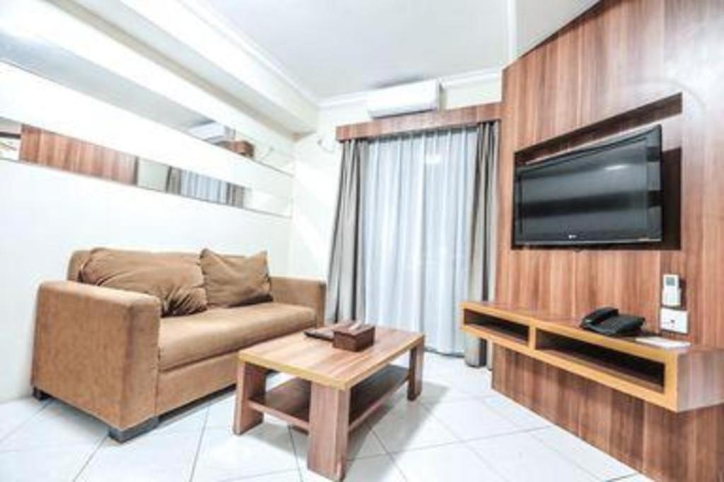Great Western Hotel & Resort Serpong - ทังเกอรัง ภายนอก รูปภาพ