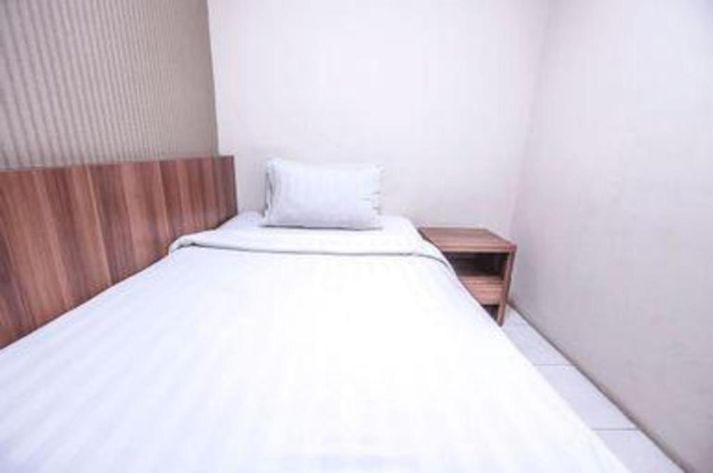 Great Western Hotel & Resort Serpong - ทังเกอรัง ภายนอก รูปภาพ