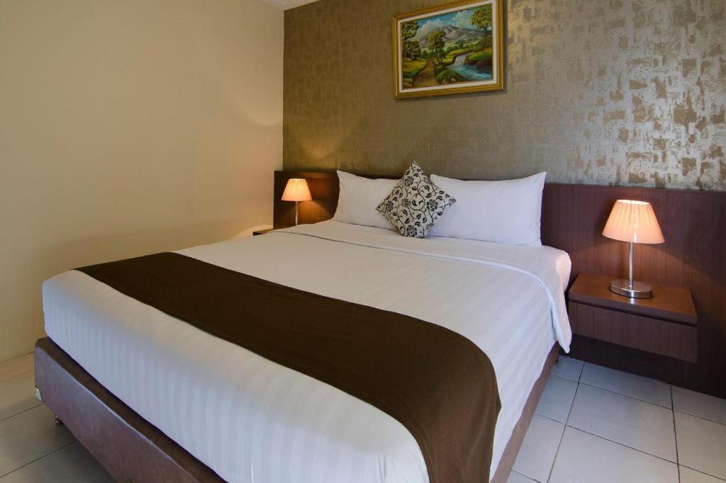 Great Western Hotel & Resort Serpong - ทังเกอรัง ภายนอก รูปภาพ