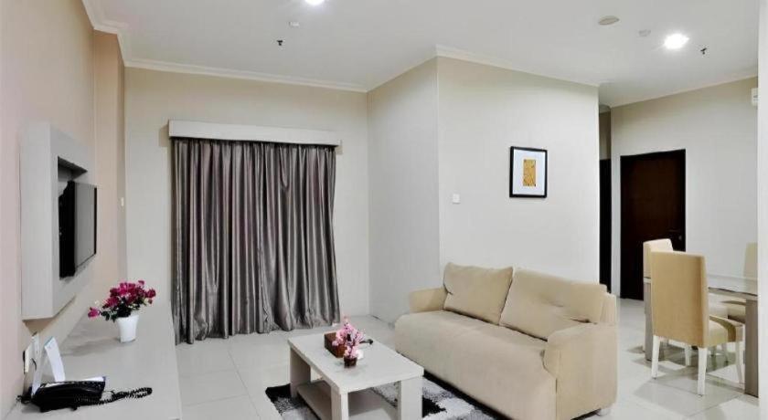 Great Western Hotel & Resort Serpong - ทังเกอรัง ภายนอก รูปภาพ